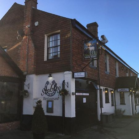 The White Hart Pub And Rooms Кранли Номер фото